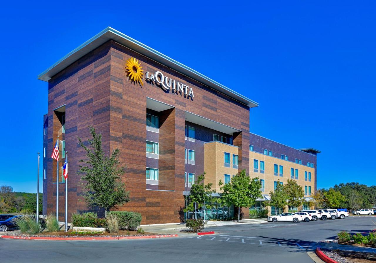 La Quinta Inn & Suites By Wyndham Lakeway Eksteriør bilde